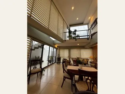 Estancia a doble altura · Casa en Hacienda Carlota